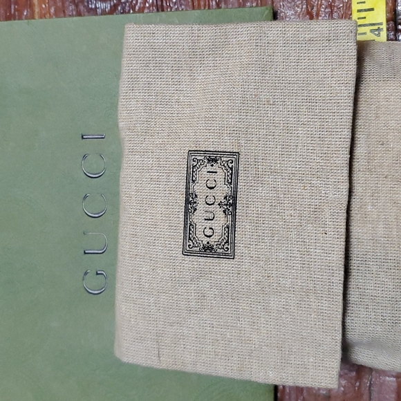 Authentic Gucci wallet - Picture 8 of 12